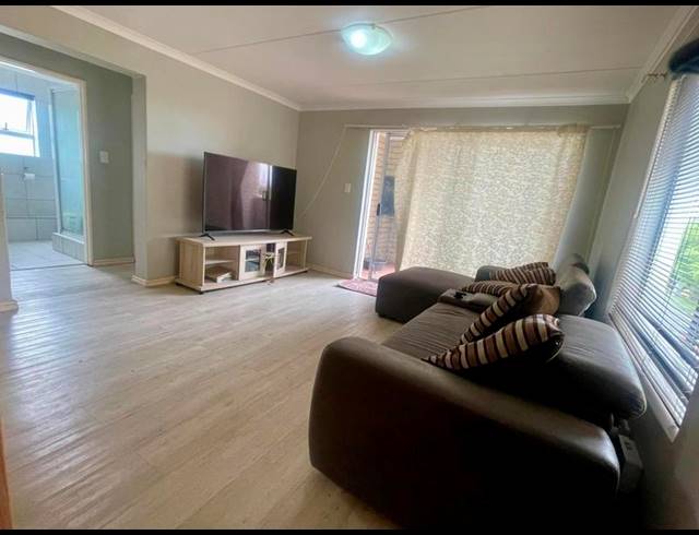 2 BEDROOM PROPERTY TO RENT IN BRACKEN HEIGHTS